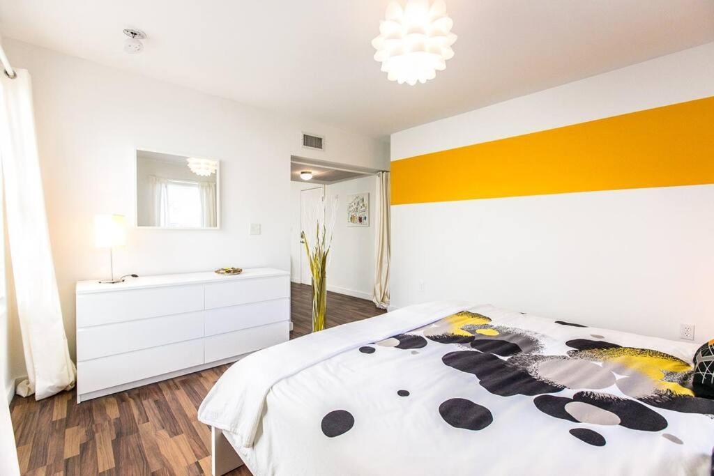 1 Bedroom 5 Minutes Walk To On Washington Ave Apartamento